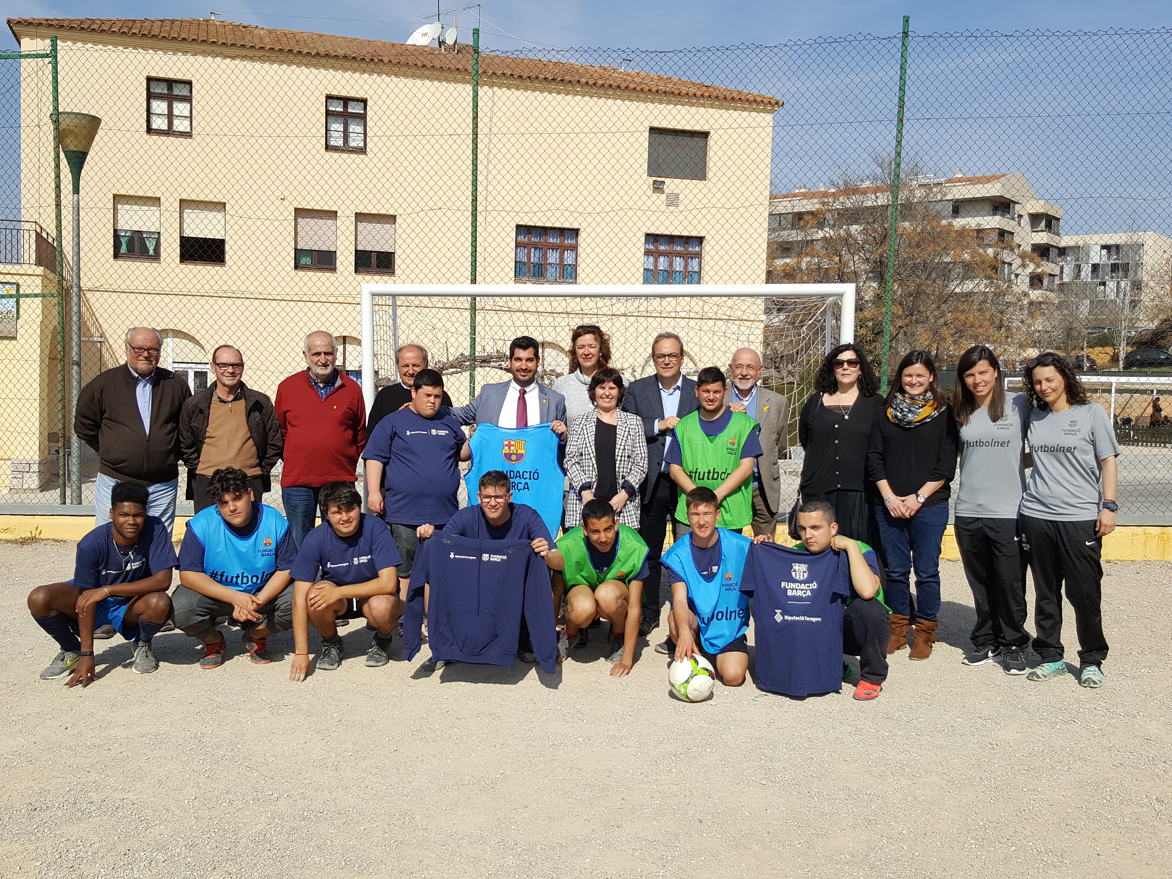 Alumnes del Centre d’Educació Especial Sant Rafael  de la Diputació participen aquest curs al programa FutbolNet  de la Fundació FC Barcelona