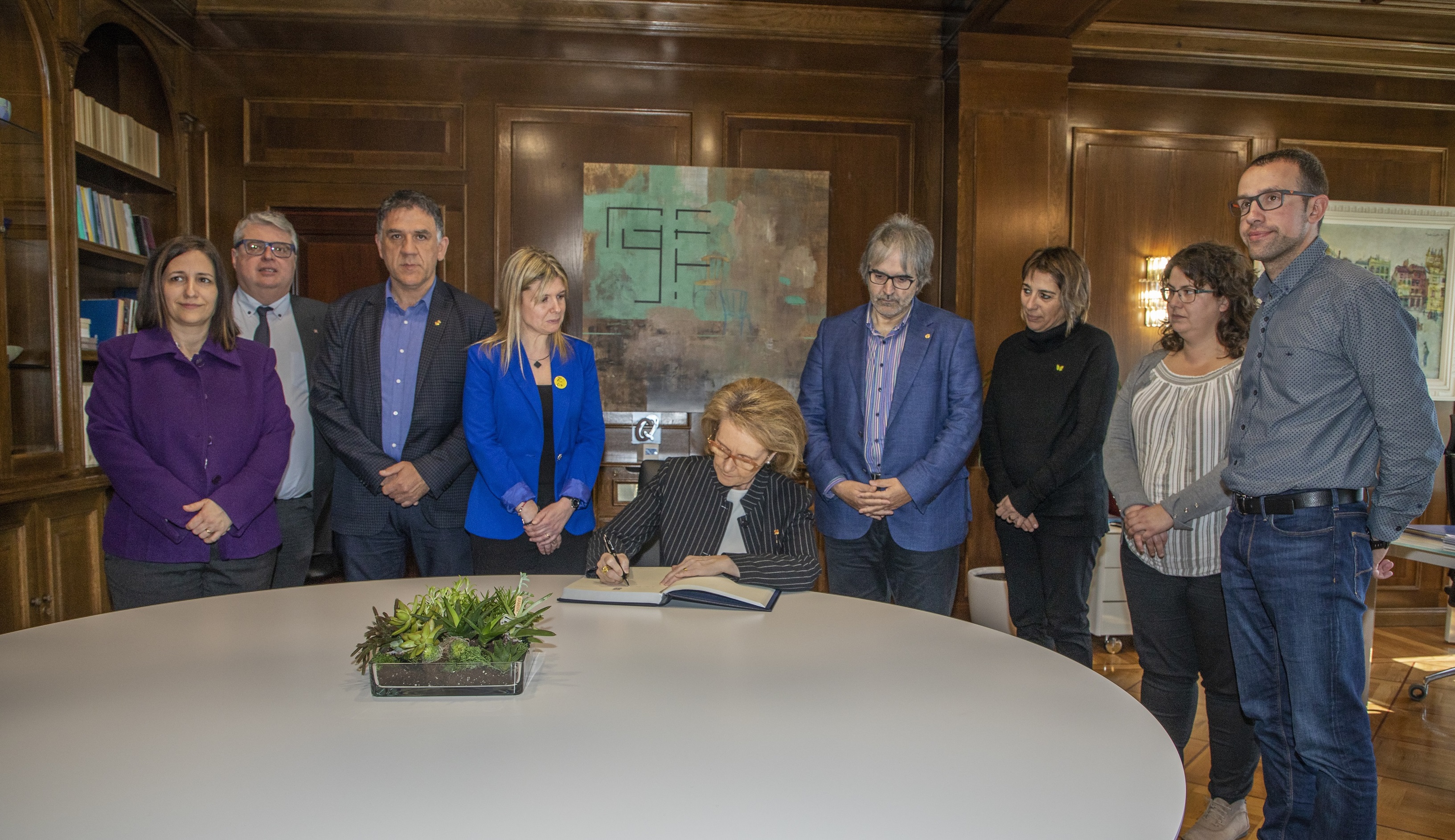 La presidenta de la Diputació de Tarragona, Noemí Llauradó, rep la consellera de Cultura de la Generalitat, Mariàngela Vilallonga