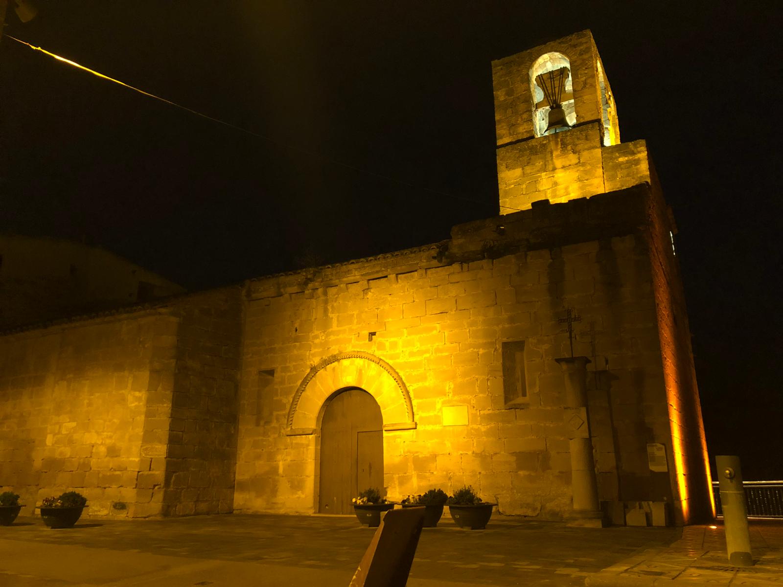 La Diputació de Tarragona renova la il·luminació de la plaça de l’església de Caseres 