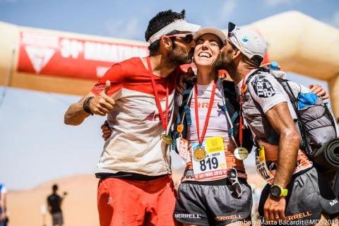 La guanyadora de la Marathon des Sables, Ragna Debats, porta les Terres de l'Ebre a la cursa de resistència més important del món