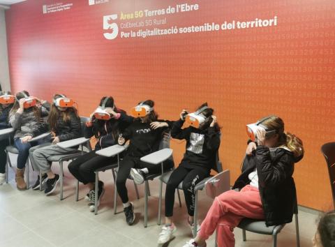 Tallers 5G a escolars d'escoles rurals.