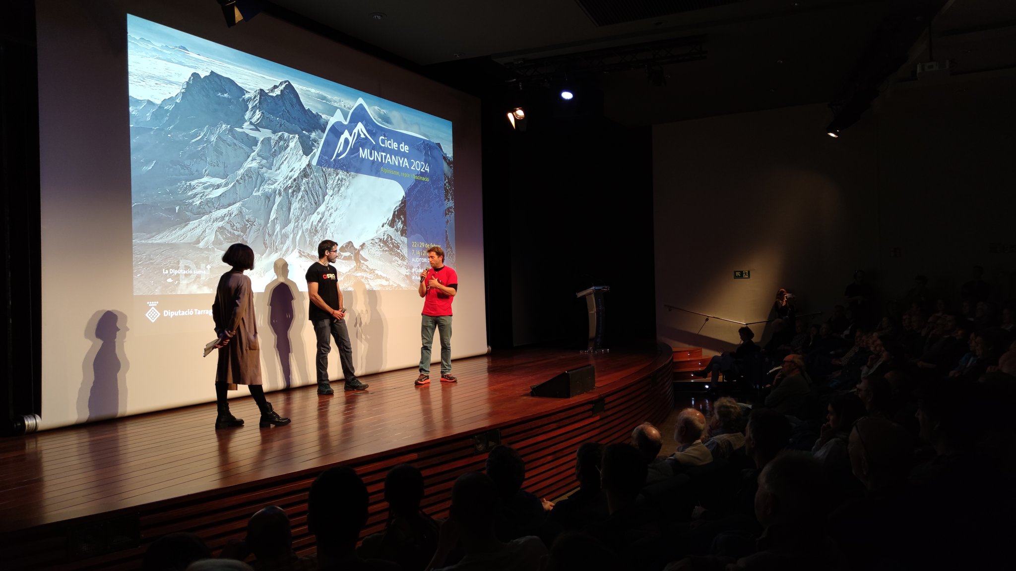 Els alpinistes Miquel Mas i Marc Subirana han donat el tret de sortida, aquest dijous, al Cicle de Muntanya 2024